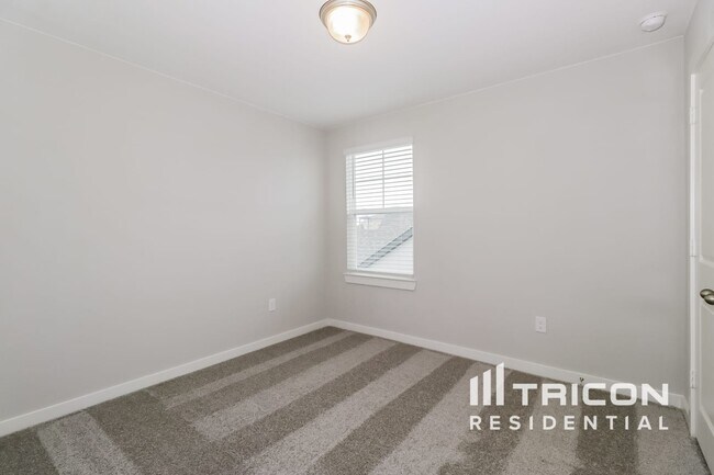 Building Photo - 509 Raglands Rd