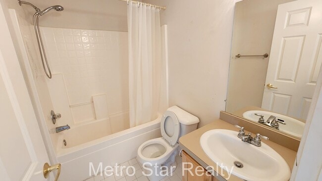 Building Photo - 2749 Barclay Way