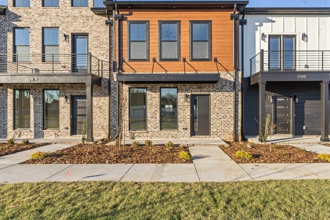 Building Photo - 2122 Gracie Bug Lp