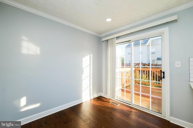 Building Photo - 3317 Hibiscus Ct