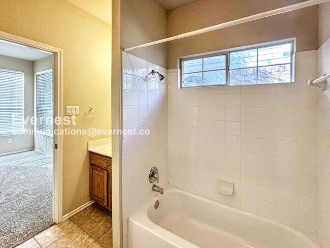 Building Photo - 3505 Fitzroy Ave