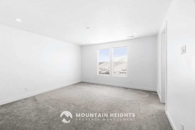 Building Photo - 5615 Valley View Rd