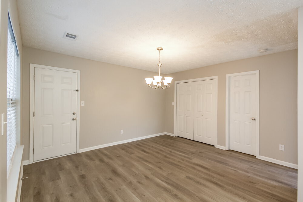 Building Photo - 2060 Stoneoak Dr