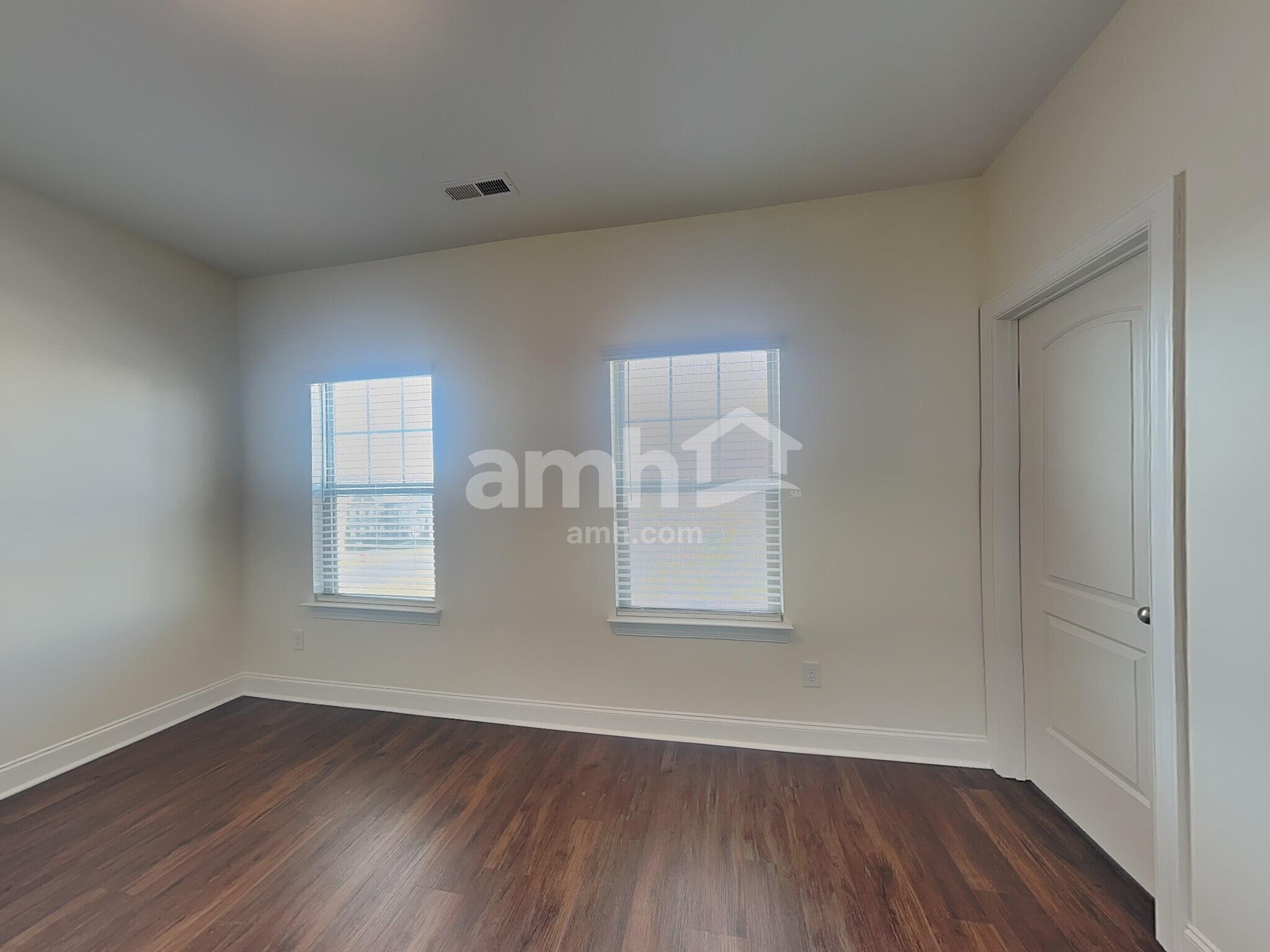 Building Photo - 10075 Fox Trotter Ln