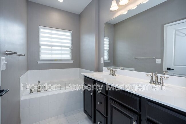 Building Photo - 2023 Serviceberry Rd