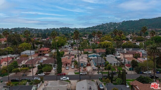 Building Photo - 3836 Seneca Ave