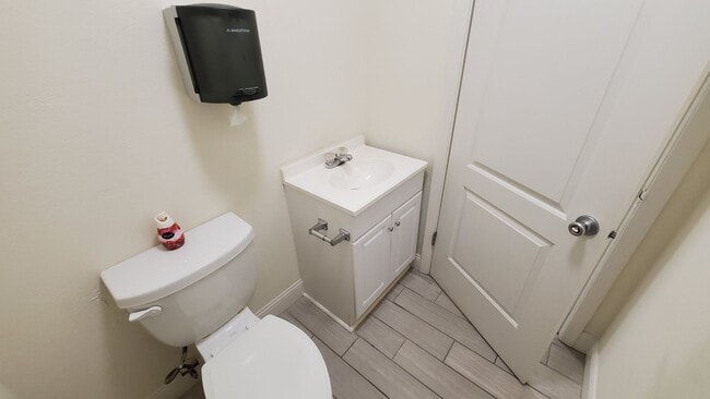 Building Photo - Residential/Office