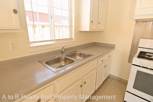 Building Photo - 2 br, 1 bath House - 1464 Douglas Street