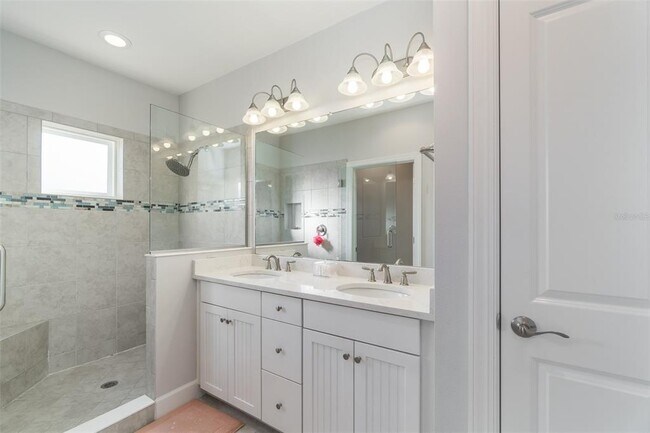 Building Photo - 3162 Moorings Dr S