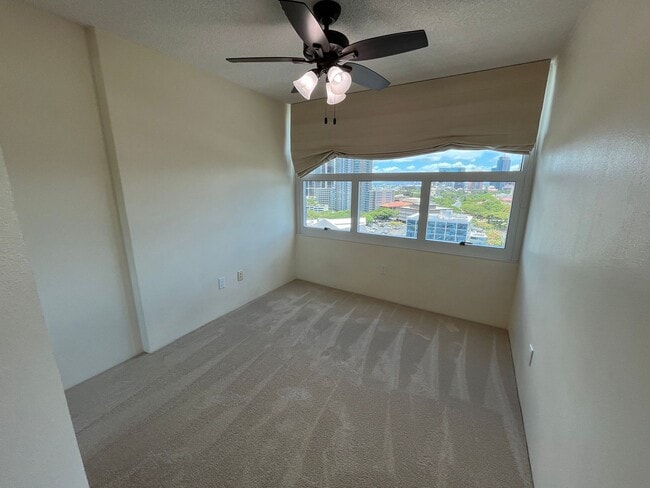 Building Photo - One Archer Lane - 2 bedrooms, 2 full bathr...