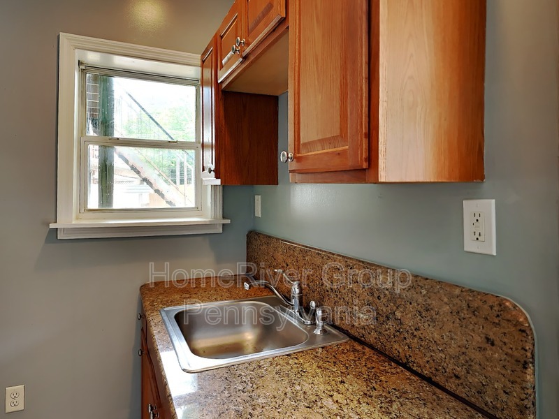 Building Photo - 1804 Chestnut St