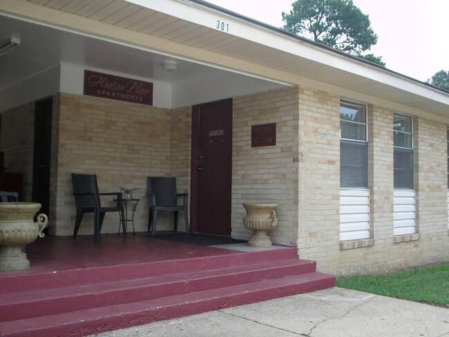 Building Photo - Hudson Apartments