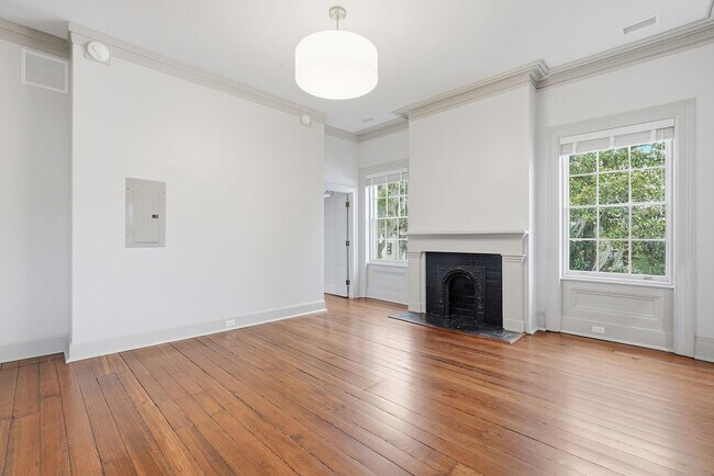 Building Photo - 124 E Mc Donough St