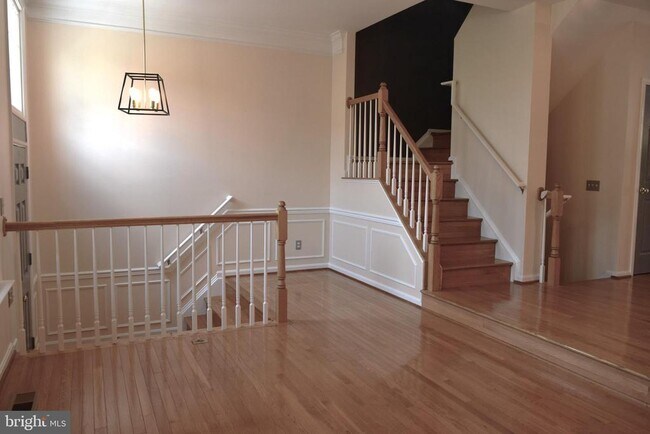Building Photo - 43768 Virginia Manor Terrace