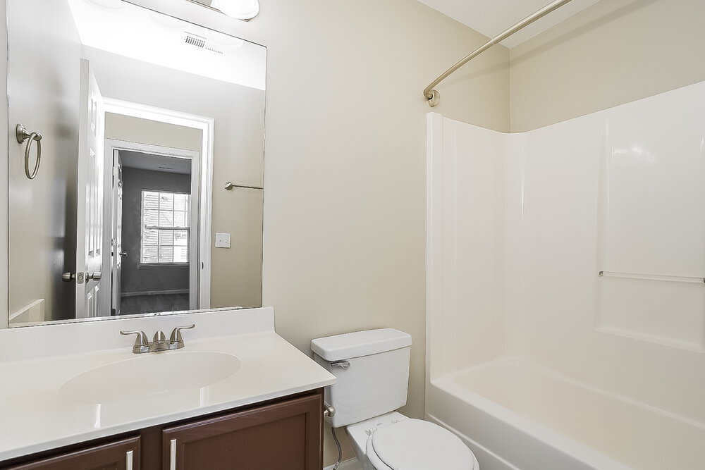 Building Photo - 102 Meadow Crest Ct