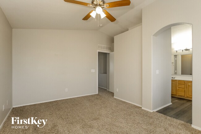 Building Photo - 5180 W Morten Ave