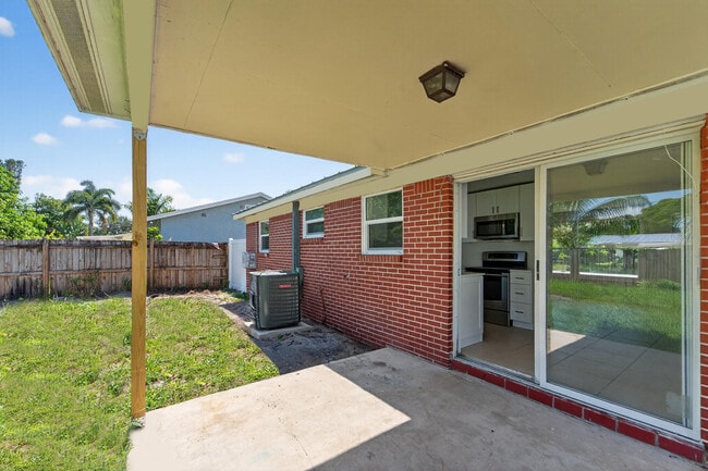 Building Photo - 5821 Urdea Rd
