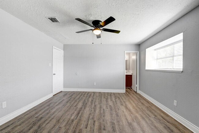 Building Photo - 128 Goodson Dr