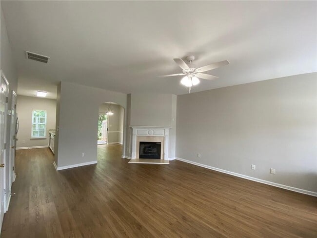 Building Photo - 677 Kenridge Dr
