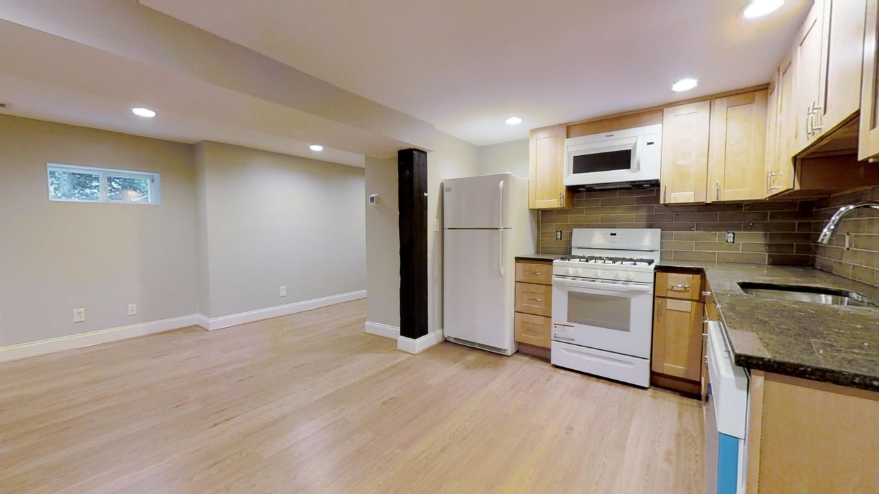 Building Photo - 4201 Roland Ave