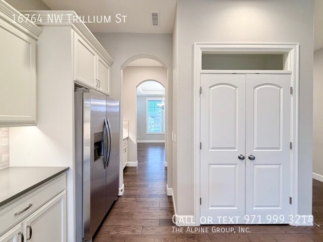 Building Photo - 16764 NW Trillium St