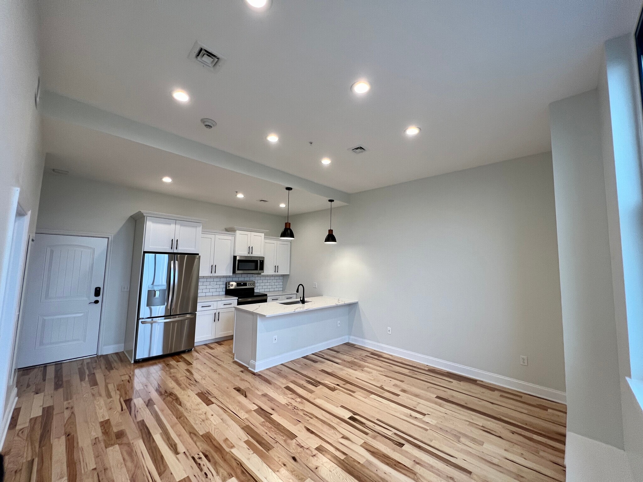 Building Photo - 409 Lackawanna Ave