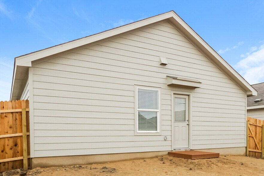 Building Photo - 14640 Greenfield Ml