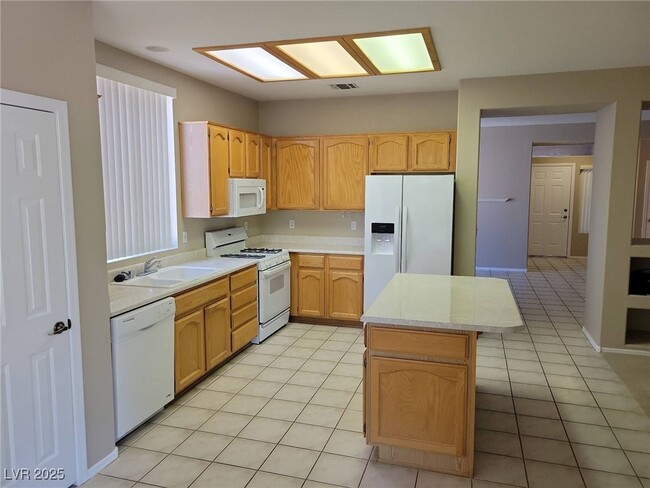 Building Photo - 2106 Joy Creek Ln