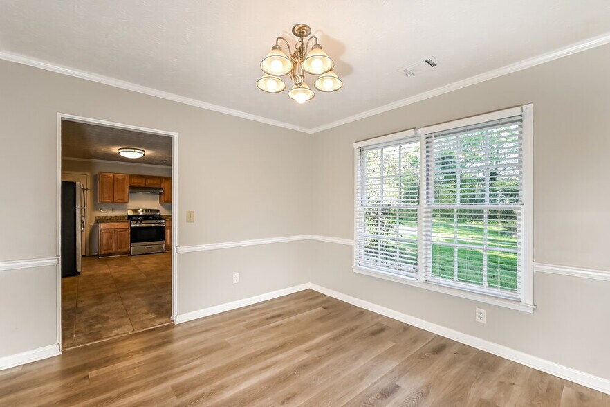 Building Photo - 1551 Willow Creek Ct