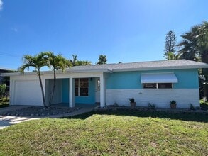 Building Photo - * Coming Soon* 2 Bedroom 1 Bath 2 Blocks from the Ocean