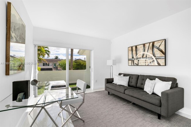 Building Photo - 6832 Sunrise Ct