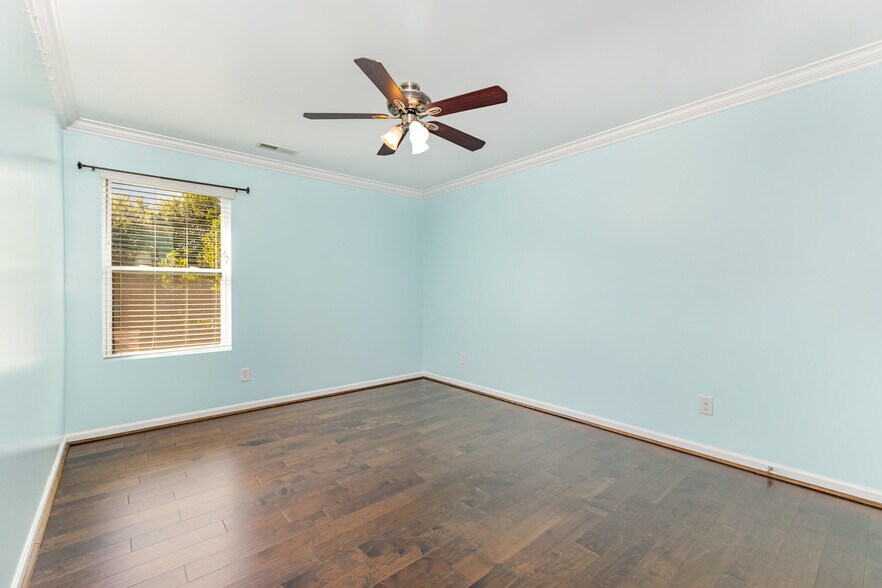 Building Photo - 1505 Yellow Daisy Dr