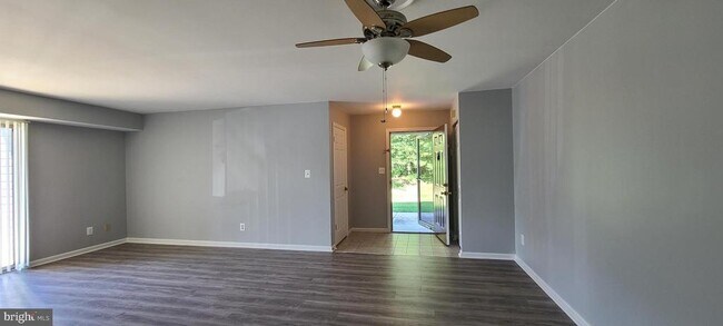 Building Photo - 5829 Orchard Hill Ct