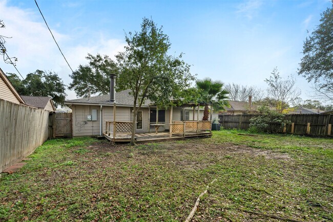 Building Photo - 119 Wood Hollow Dr