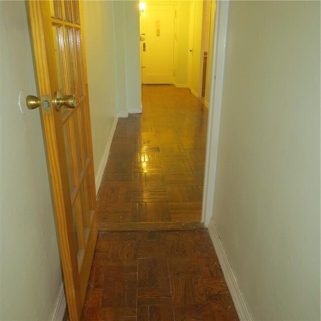 Building Photo - 1651 Metropolitan Ave