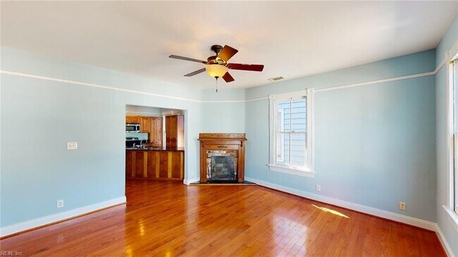 Building Photo - 409 Dinwiddie St