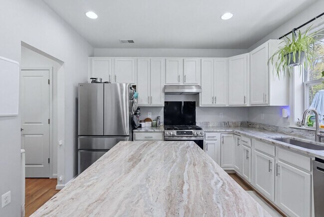 Building Photo - 20724 Hilton Run Ct