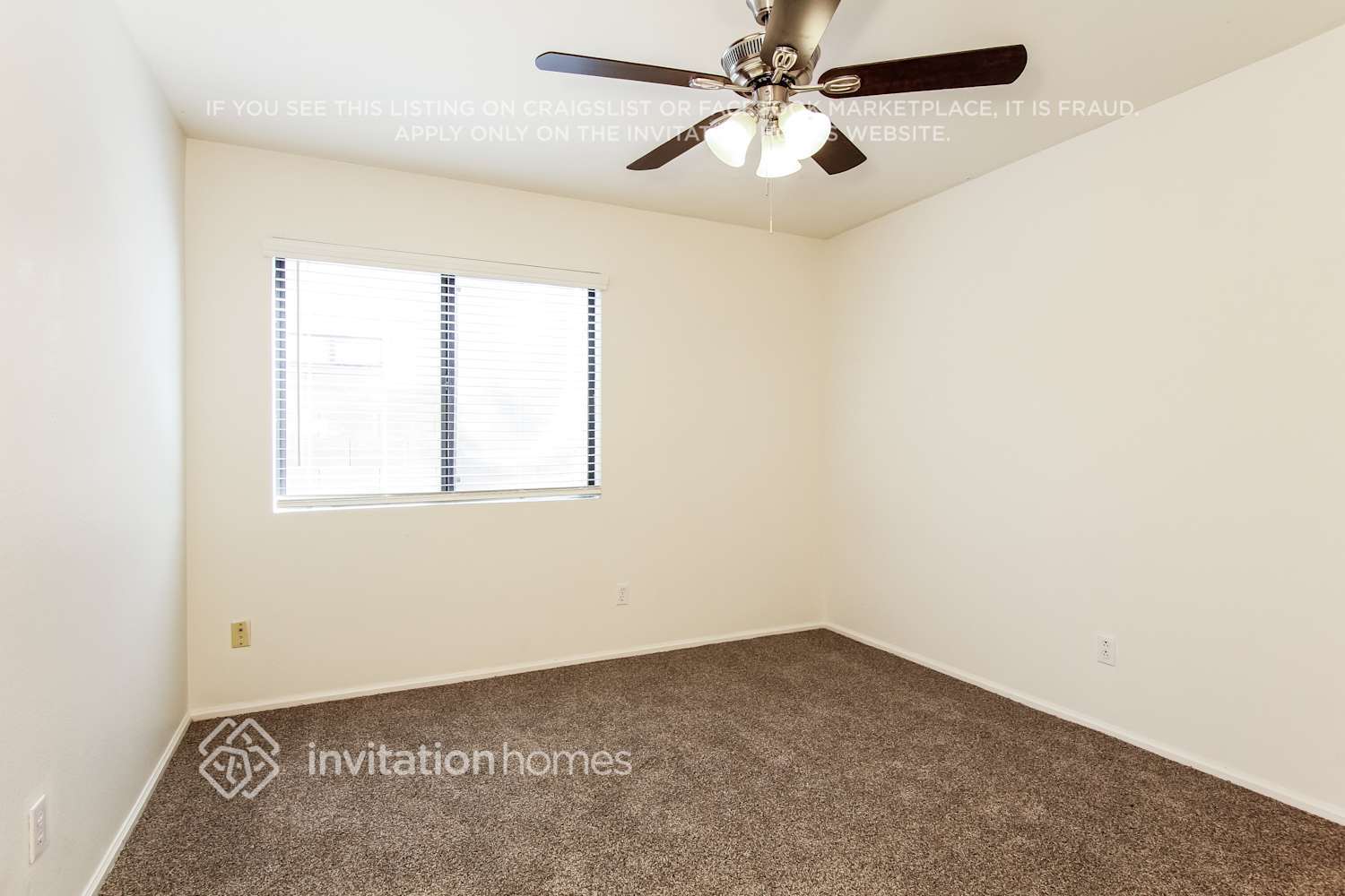 Building Photo - 3049 W Country Club Terrace