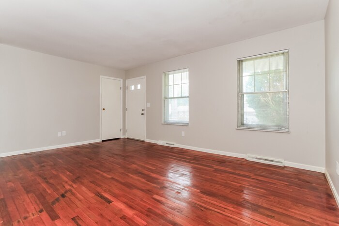 Building Photo - 2597 Fulbourne Dr