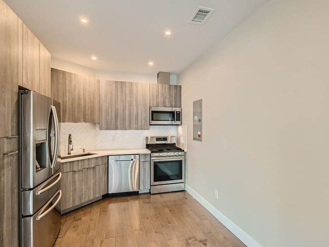 Building Photo - New 2BR/2BA Townhouse In RiNo!!!!!!