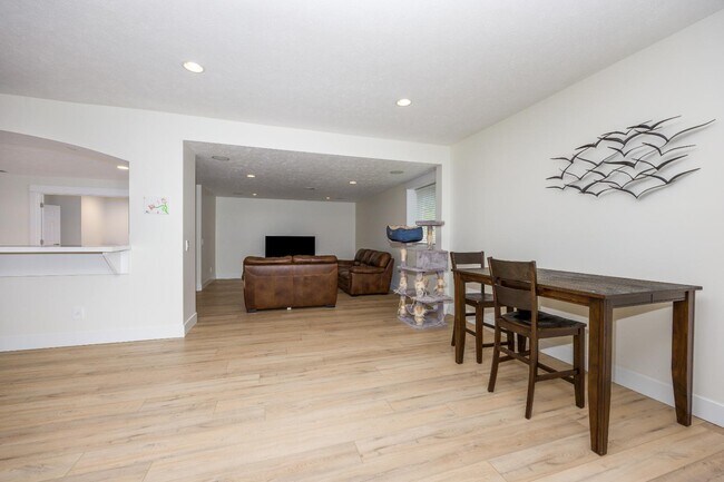 Building Photo - 4440 Whitewood Farms Dr NE