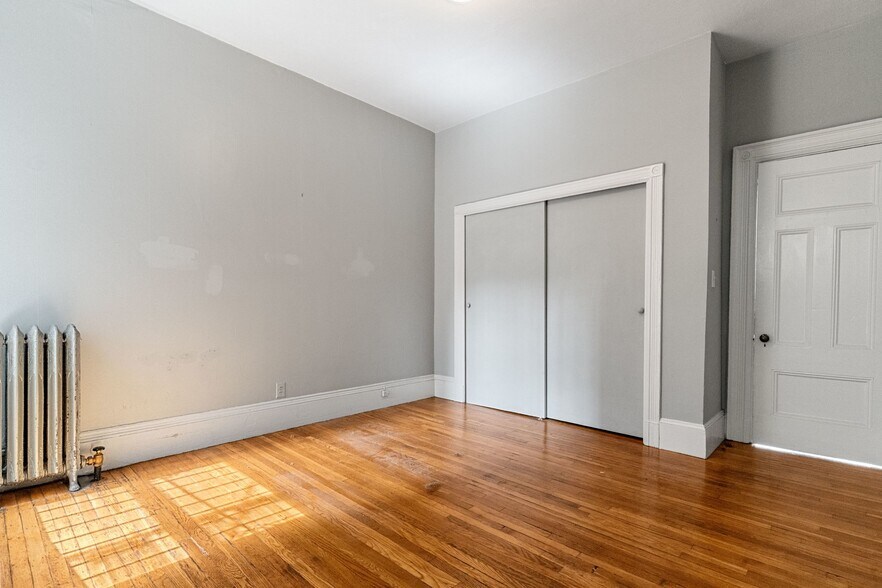 Building Photo - 259 Beacon St