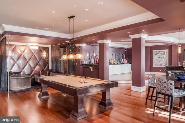 Building Photo - 200 Bridgeview Ln