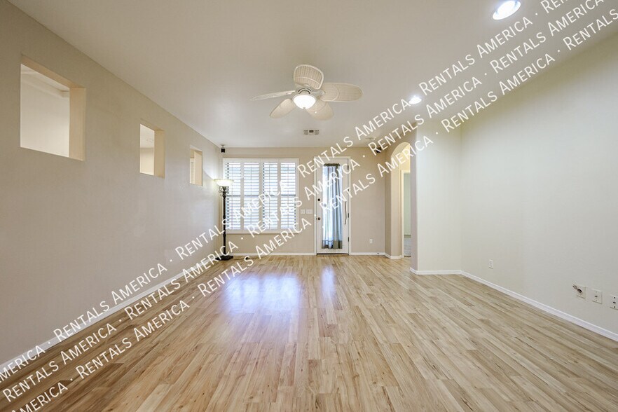 Building Photo - 30984 N Obsidian Dr