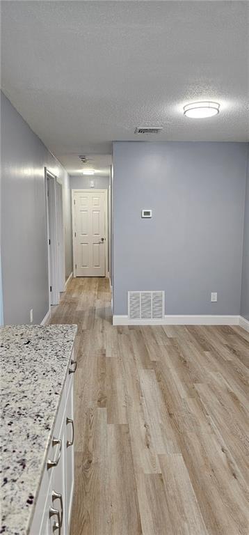 Building Photo - 728 Beverage Hill Ave