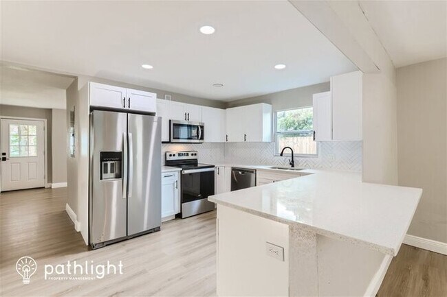 Building Photo - 1217 E Norfolk Street, Tampa, FL, 33604