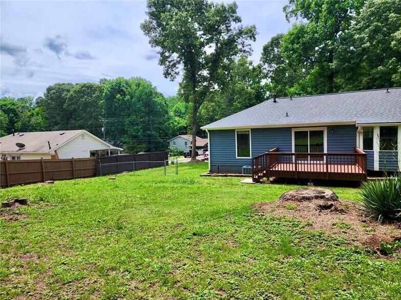 Building Photo - 1367 Fairview Trail NW