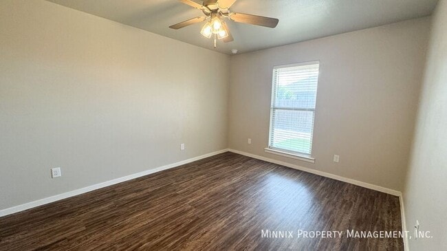 Building Photo - 2101 N Jayton Ave