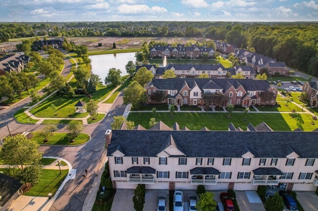 Building Photo - 45735 Graystone Ln