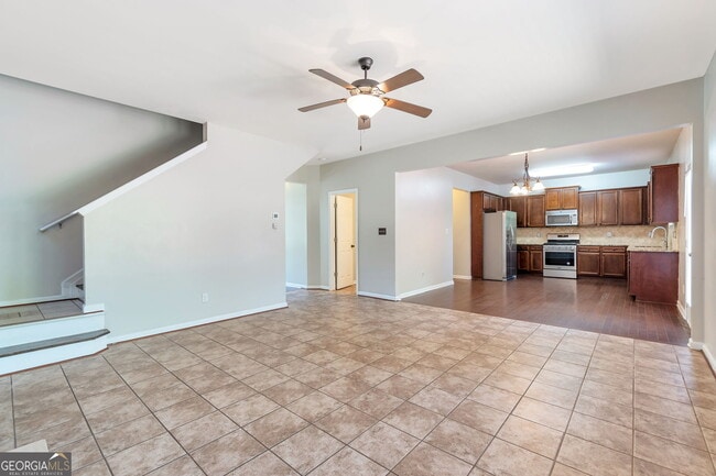 Building Photo - 214 Farm Manor Ct